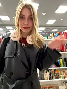 Sunny   Bunny online show from March 20, 2025, 2:32 pm