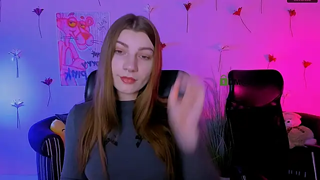 Snapshot of pure_radiance1 chatting on February 20, 2026, 9:33 am pure radiance1 online show from February 20, 2026, 9:33 am