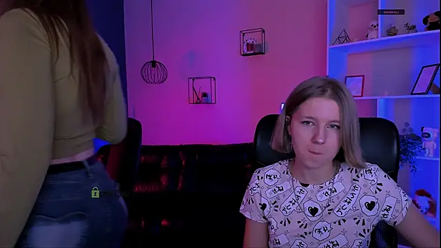 Snapshot of pure_radiance1 chatting on February 10, 2026, 7:57 pm pure radiance1 online show from February 10, 2026, 7:57 pm