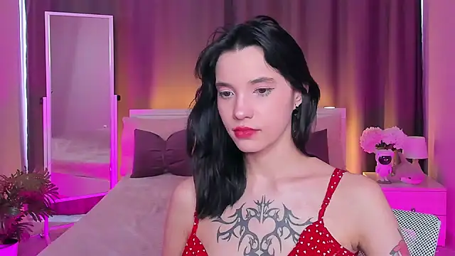 as1an girlfriend online show from March 21, 2025, 10:06 am