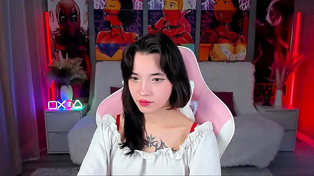 as1an girlfriend online show from December 3, 2025, 7:08 am