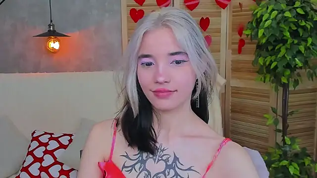 as1an girlfriend online show from February 14, 2025, 6:45 am