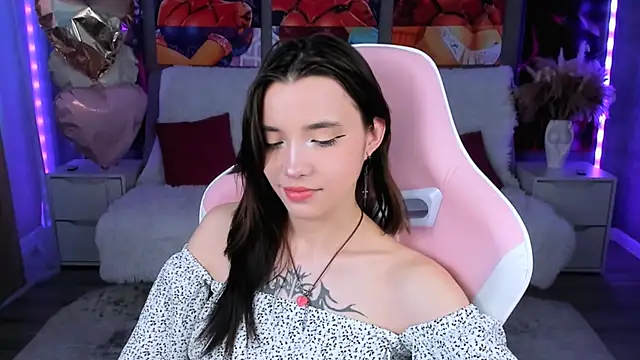 as1an girlfriend online show from April 7, 2026, 7:32 am