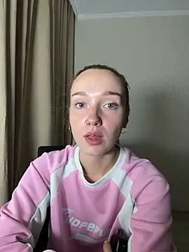 Wild Sophie  online show from September 22, 2025, 3:07 pm