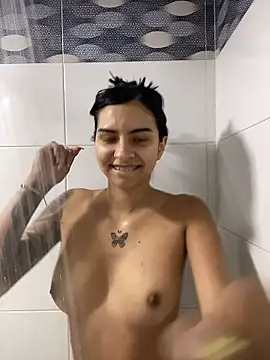 Snapshot of Hilary_pinkk chatting on January 18, 2026, 3:21 am Hilary pinkk online show from January 18, 2026, 3:21 am