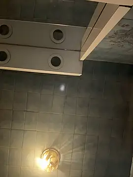 Hilary pinkk online show from April 3, 2026, 3:02 am