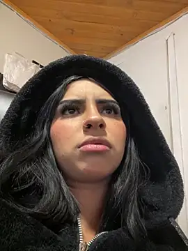 Snapshot of Hilary_pinkk chatting on October 28, 2025, 1:28 am Hilary pinkk online show from October 28, 2025, 1:28 am