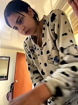 Snapshot of Hilary_pinkk chatting on September 22, 2025, 6:58 pm Hilary pinkk online show from September 22, 2025, 6:58 pm