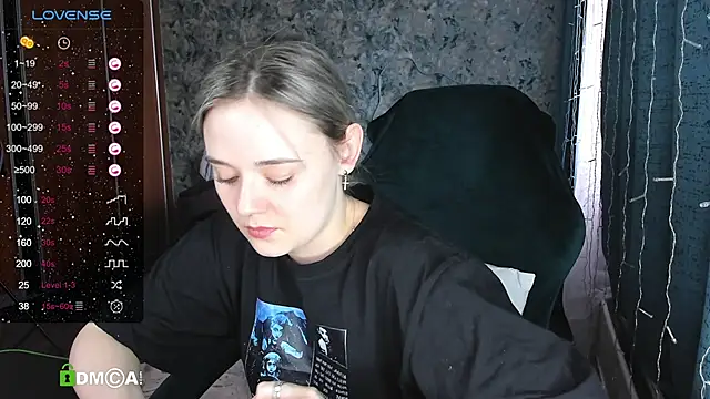 Your small bunny online show from February 26, 2025, 4:19 am