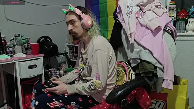 Snapshot of tallnerdyguy chatting on February 14, 2026, 3:40 am tallnerdyguy online show from February 14, 2026, 3:40 am