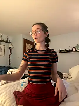 dreamteemergirl online show from October 11, 2025, 9:05 pm