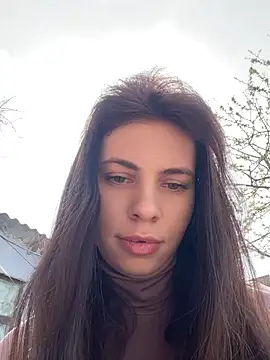 CurlyLara online show from April 14, 2026, 11:48 am