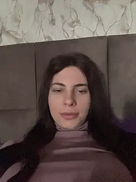 CurlyLara online show from April 15, 2026, 10:54 am