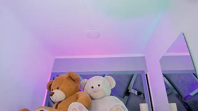 AmberiniHoffman online show from October 10, 2025, 12:06 pm