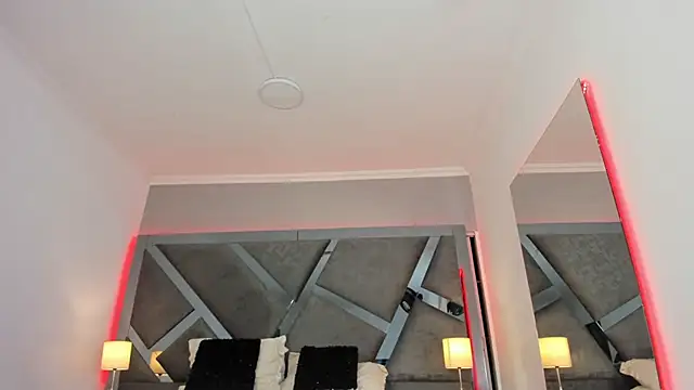 AmberiniHoffman online show from March 18, 2025, 8:16 pm