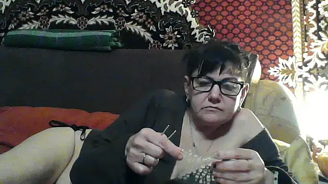 AlanaLaDream online show from November 12, 2025, 4:22 pm