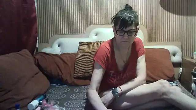 AlanaLaDream online show from November 13, 2025, 6:45 pm