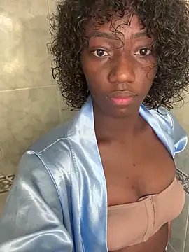 Khenta Michells online show from March 20, 2025, 11:27 am