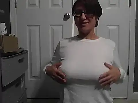 MsPink Flamingtoes544 online show from January 9, 2025, 8:45 am