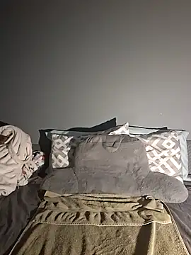 MsPink Flamingtoes544 online show from September 24, 2025, 4:19 am