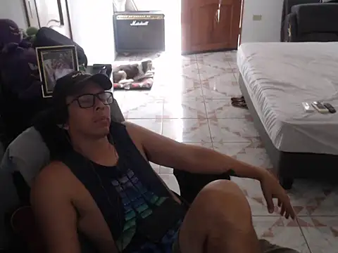 Snapshot of Pit_xxz chatting on February 24, 2026, 7:59 pm Pit xxz online show from February 24, 2026, 7:59 pm