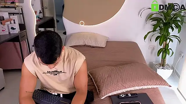 hot69temptation  online show from March 25, 2026, 3:33 pm