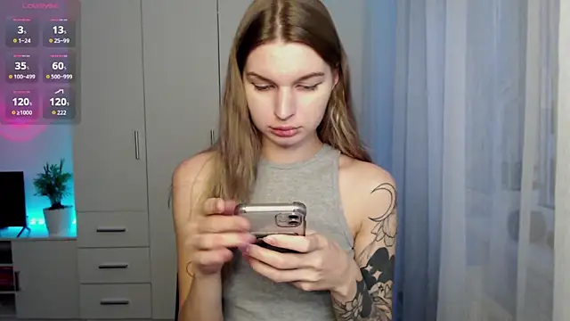 lounahyan online show from November 24, 2025, 12:49 pm