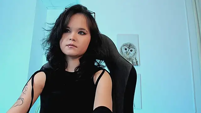 Elainebeness online show from March 13, 2025, 4:34 pm