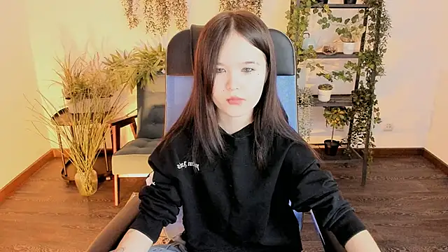 Elainebeness online show from January 13, 2026, 7:29 pm