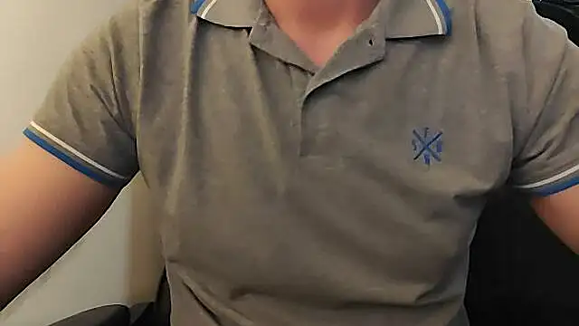 jayb0y61 online show from October 12, 2025, 4:14 am