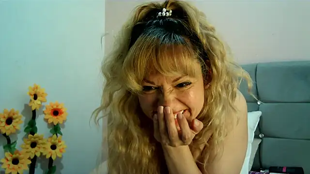 Snapshot of taylor198115 chatting on March 1, 2025, 10:13 am taylor198115 online show from March 1, 2025, 10:13 am