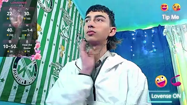 Snapshot of ttimy_x_boy chatting on December 15, 2025, 2:45 pm ttimy x boy online show from December 15, 2025, 2:45 pm