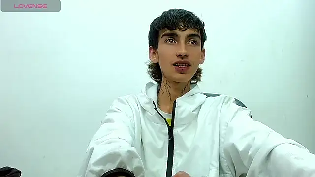 ttimy x boy online show from November 16, 2025, 12:21 pm