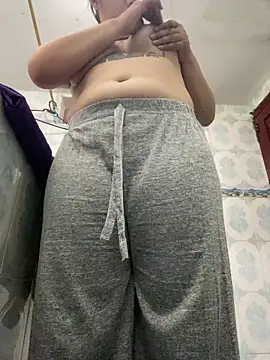 Miss oliviaa online show from March 4, 2026, 7:54 pm