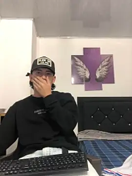 logannth online show from April 8, 2026, 4:36 am