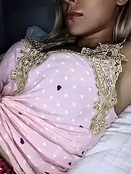 fofinhaa12 online show from March 20, 2025, 12:08 am