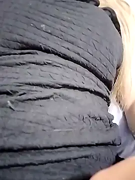 fofinhaa12 online show from March 12, 2026, 12:38 am