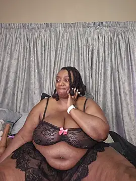 Snapshot of ThickianaRider chatting on February 14, 2026, 3:45 pm ThickianaRider online show from February 14, 2026, 3:45 pm