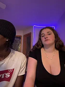 MarcusAndMarissa4ev online show from January 8, 2025, 7:34 am