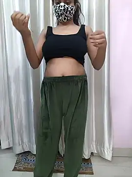 bigtitsqueen online show from January 12, 2025, 5:03 am