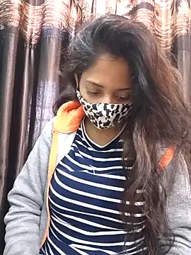 bigtitsqueen online show from January 13, 2025, 5:44 am