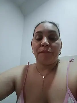 MirandaSoto online show from July 6, 2026, 4:19 am