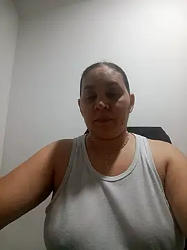 MirandaSoto online show from September 18, 2025, 4:04 am