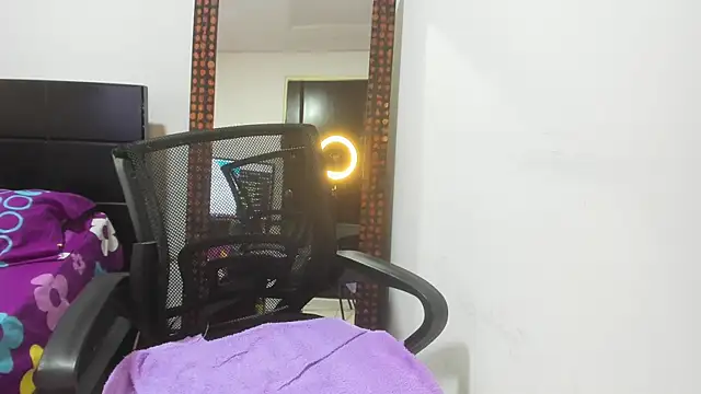 Snapshot of Karljensen33 chatting on January 18, 2025, 7:37 pm Karljensen33 online show from January 18, 2025, 7:37 pm