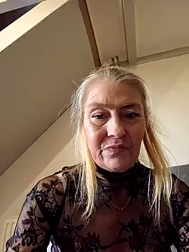 lisalustjouw online show from January 9, 2025, 12:19 pm