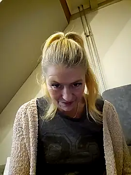 lisalustjouw online show from January 14, 2025, 9:02 am