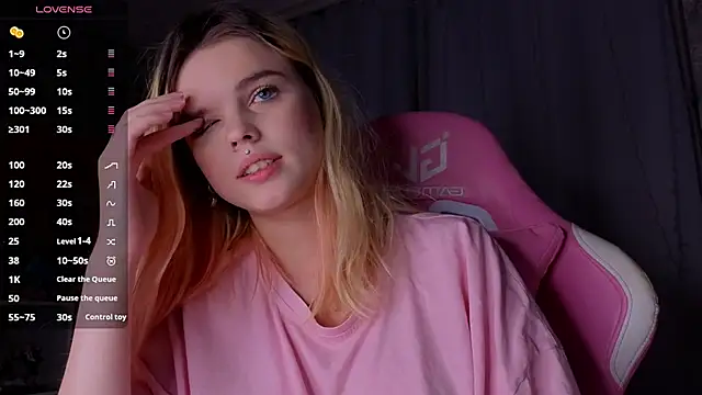 Snapshot of HanaMitsuri chatting on January 13, 2025, 9:42 pm HanaMitsuri online show from January 13, 2025, 9:42 pm