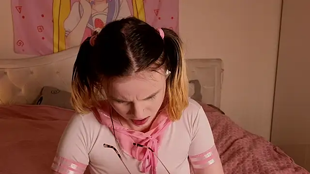 Snapshot of HanaMitsuri chatting on November 20, 2025, 5:57 pm HanaMitsuri online show from November 20, 2025, 5:57 pm