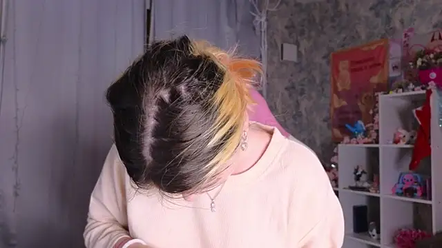 Snapshot of HanaMitsuri chatting on January 28, 2025, 11:17 pm HanaMitsuri online show from January 28, 2025, 11:17 pm