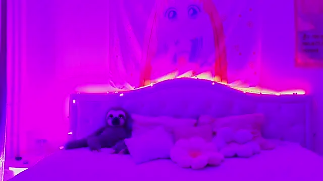 HanaMitsuri online show from May 29, 2026, 7:09 pm